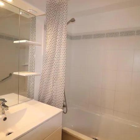 A Avec Piscine, Terrasse Et Vue - Fr-1-472a-228 Apartment Sete